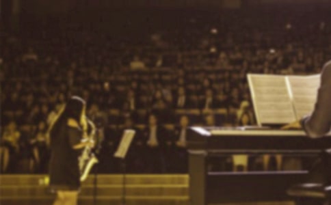 實(shí)用的大學(xué)畢業(yè)晚會邀請函三篇