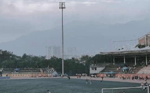 操場(chǎng)上的笑聲作文