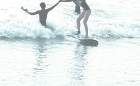 沖浪4年級(jí)作文