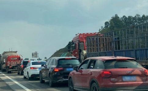 高速公路收費(fèi)班長(zhǎng)述職報(bào)告