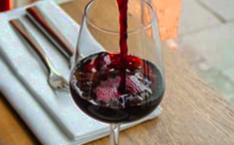 酒桌上喝紅酒的禮儀