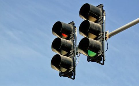 【精華】紅綠燈安全作文4篇