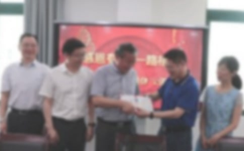 ͬ���x�g�͕����o