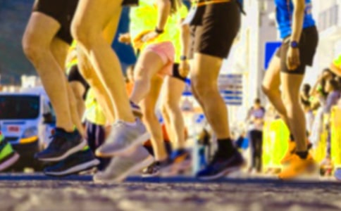 接力加油稿100字左右