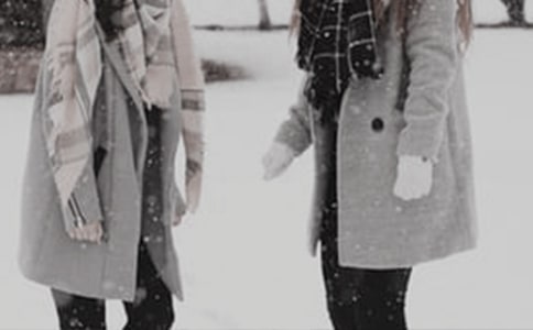 形容女子很美的詩詞