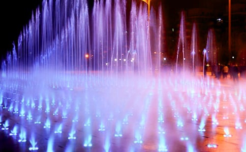 噴泉和泉水的作文