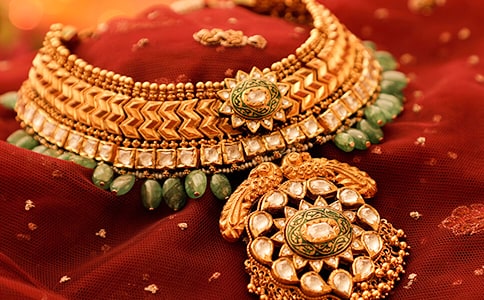 首飾店店長述職報(bào)告