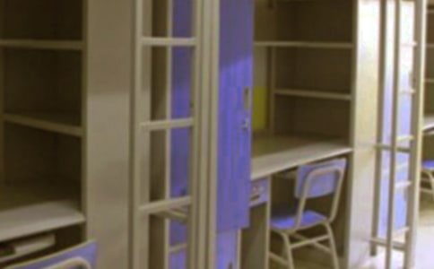 ��У�L���ڽ̹����ጒ���W(w��ng)�_ͨ���ʃxʽ�ϵ��vԒ