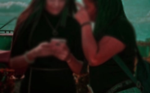 獻(xiàn)給紅玉姑娘和她的姊妹們散文